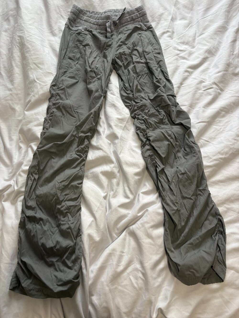 Ivivva Grey Lightweight Athletic Pants - size 10